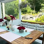 Luxurious With Fireplace And Garden Lägenhet Ratingen
