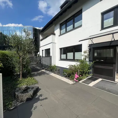 Luxurious With Fireplace And Garden * Ratingen