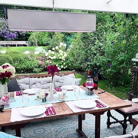 Luxurious With Fireplace And Garden 拉廷根