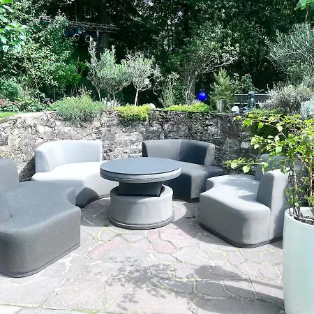 Luxurious With Fireplace And Garden 拉廷根