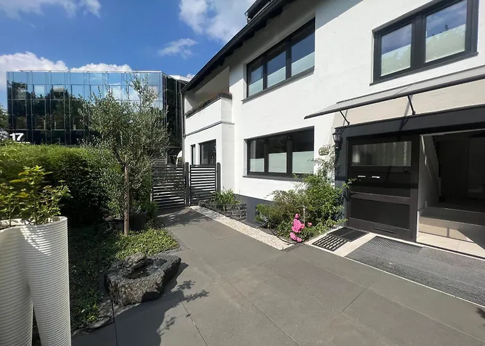 Luxurious With Fireplace And Garden * Ratingen