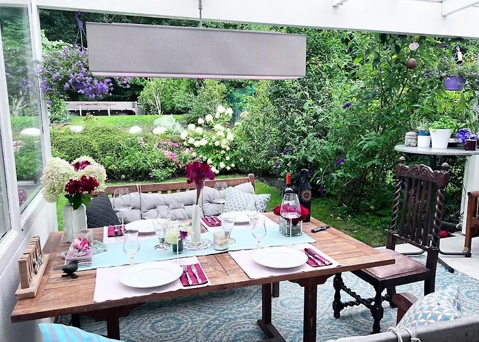 Luxurious With Fireplace And Garden Ratingen