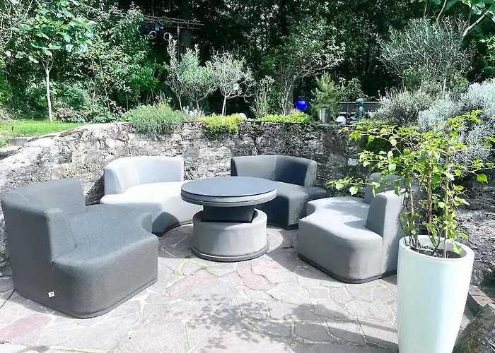 Luxurious With Fireplace And Garden Ratingen