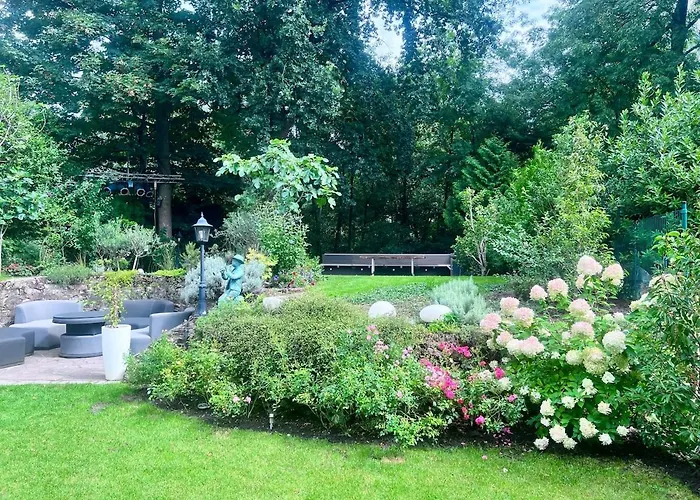 Luxurious With Fireplace And Garden Apartman *